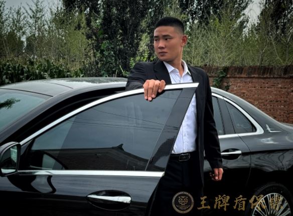 周文虎-武警退役-擅長擒拿格斗