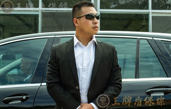 高中生失聯，家長緊急雇傭王牌盾私人保鏢尋人