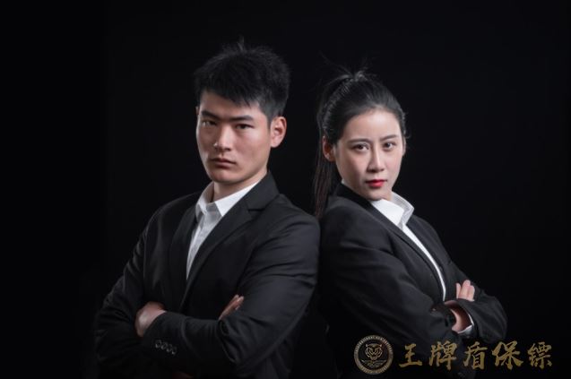 女保鏢會(huì)比男保鏢專業(yè)嗎？性別與專業(yè)能力的深度解析